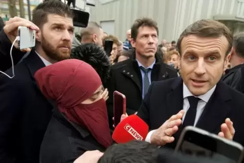Im Wahlkampf: Im elsässischen Mühlhausen ging der französische Präsident Emmanuel Macron jetzt das Thema Islam in den französisc