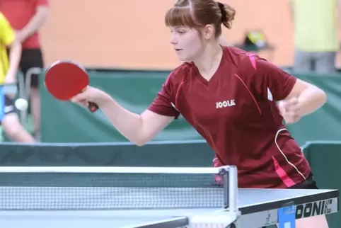 Lilly Lohr, 2019 Südwestdeutsche Meisterin im Schülerinnen-Doppel, spielte nach der Abmeldung des Damenteams bis zum coronabedin