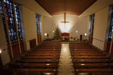 Die Kirche St. Norbert verfügt über 550 Sitzplätze. Laut Dekan Steffen Kühn wurden die bei Sonntagsgottesdiensten in der Vergang