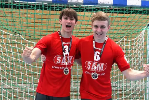 Marc Riffelmacher (links) und Theo Sommer gewinnen mit deutscher U17-Nationalmannschaft beim European Youth Olympic Festival