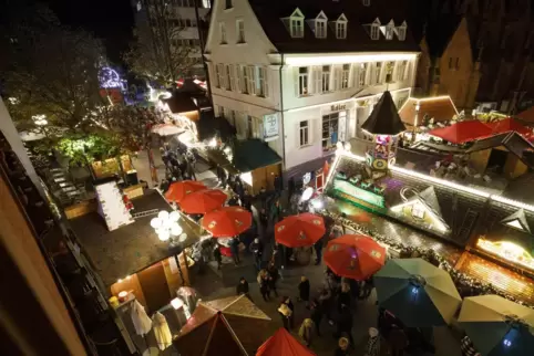 Beliebter Budenzauber: der Kaiserslauterer Weihnachtsmarkt. 