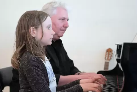 Christof Heringer und seine Schülerin Ida Nagel beim Abschiedskonzert.