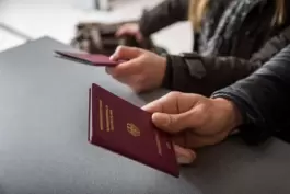Keine Passkontrolle bei Flügen nach Rumänien und Bulgarien
