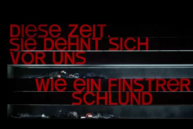 Alle tot: das Schlussbild in der Baden-Badener »Elektra« mit dem Text von Hofmannsthal.