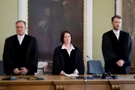 Die Kammer um die Vorsitzende Richterin Claudia Kurtze, Richter Christian Klewin (links) und Richter Nico Fritzmann folgte der F
