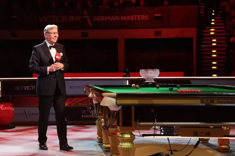 Dem TV-Ruhestand nah: Rolf Kalb, hier (noch) am Snooker-Tisch.