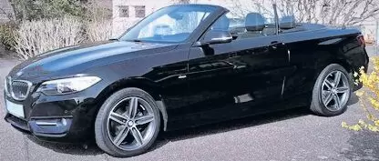 tolles Cabrio in schwarz, innen u. außen wie neu, Tempomat/Navi/Freisprechen/PDC mit Kamera, Klimaautom./Sportsitze/SH/Alu 225/4