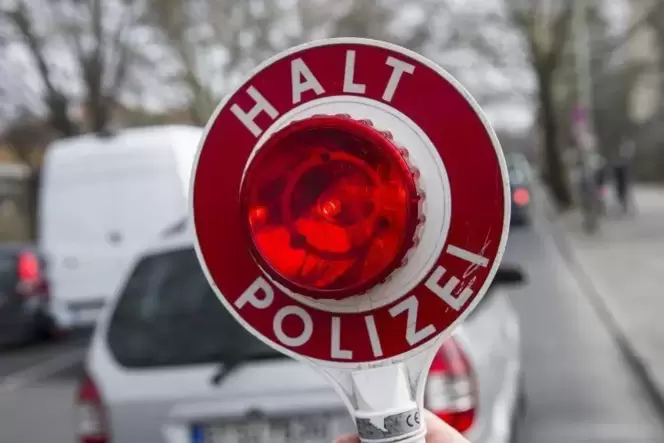 Kein Tüv, kein Führerschein: So erwischt die Polizei im Dezember 2022 einen Kaiserslauterer bei einer Kontrolle.