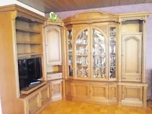 Eck-Wohnzimmerschrank, Eiche, 2,80 x 1,80 m (ohne TV und Inhalt)
