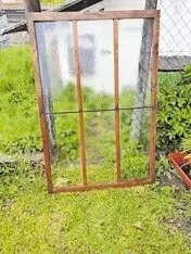 Glas/Holz, 150 x 100cm, 23 Stück; für Selbstabholer kostenlos abzugeben.