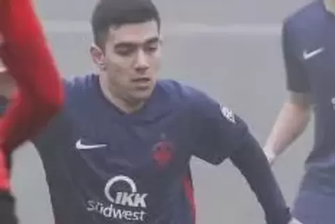 War im Hinspiel gegen Offenbach einmal erfolgreich und ist mit vier Treffern derzeit der beste U19-Schütze des FCK: Mehmet Yildi