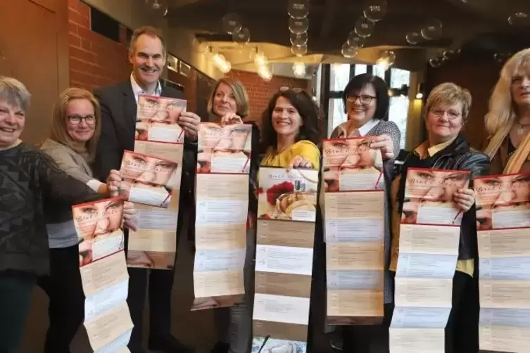  Rosa Tritschler, Silke Mathes, Isabelle Stähle, Barbara Dees, Jutta Rink, Marita Rothmann und Ingeborg Keller (von links) waren