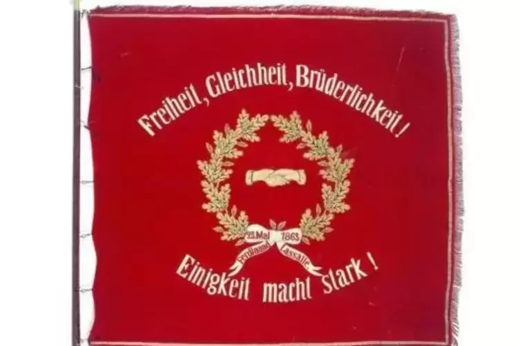 Die 1873 eingeweihte SPD-Traditionsfahne, auch als „Lassalle-Fahne“ und als „Sozialisten-Banner“ bekannt, ziert den Titel der Ch