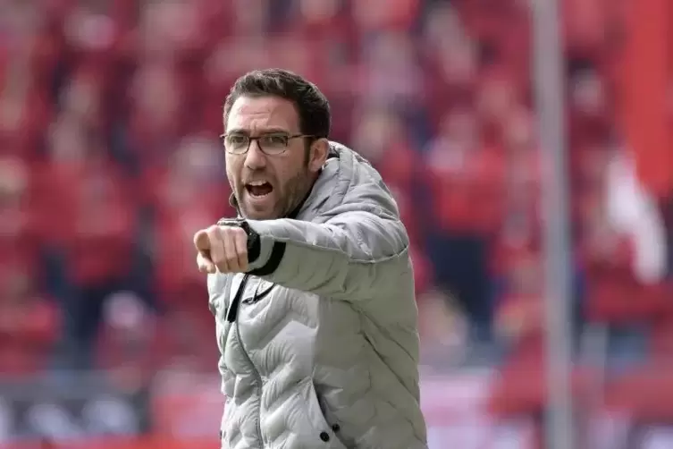 Realist an der Seitenlinie: FCK-Trainer Boris Schommers.