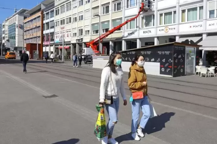 In der sonst sehr belebten Innenstadt ist nur wenig los: Die Stadt läuft im „Notbetrieb“.