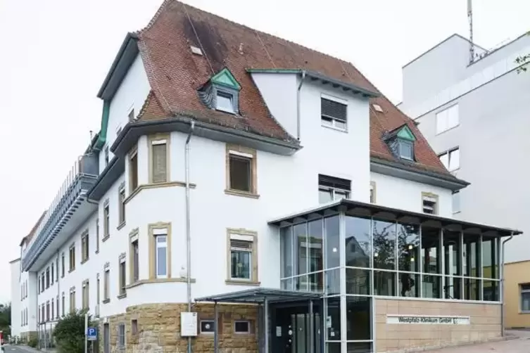 Im Westpfalz-Klinikum in Rockenhausen (Foto) und Kirchheimbolanden sind wegen des Coronavirus Besuche bis auf Weiteres nicht ges