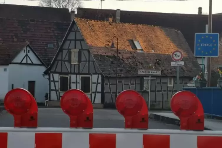 Umleitung am ehemaligen Zollpavillon in Lauterbourg. 