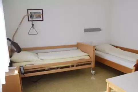  Die Zimmer für Pflegebedürftige sind bezugsbereit. 