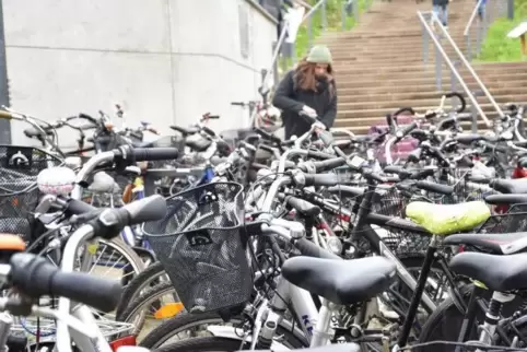 Die Radwegeverbindungen in Landau sollen verbessert werden, hier die Uni. 