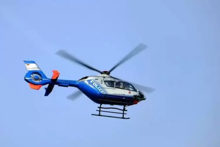 Um Verstöße gegen die Corona-Schutzregeln zu entdecken, kreisen über Rheinland-Pfalz derzeit auch die Polizeihubschrauber. 