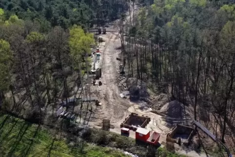 Aus der Vogelperspektive: Brücken-Arbeiten in der Nähe des „Hubertushofs“.