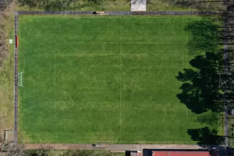 Einsam und verlassen: Nicht nur beim SV Geinsheim, auch auf allen anderen Fußball-Plätzen der Region tut sich derzeit nichts.