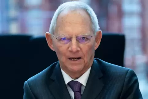 Bundestagspräsident Wolfgang Schäuble hat eine Debatte über den Schutz des Lebens in Gang gesetzt. 