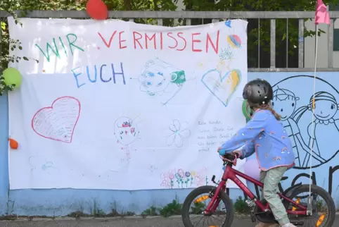 Grußbotschaften der Kitas an „ihre“ Kinder wie hier in Stuttgart gibt es auch in unserer Region. Dennoch bestehen bei Erzieherin