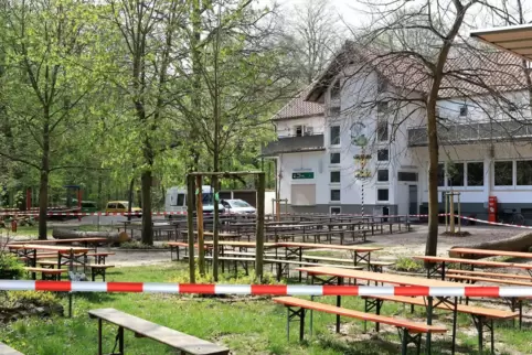 Thekenverkauf ist im Biergarten des Naturfreundehauses weiter nicht möglich. 