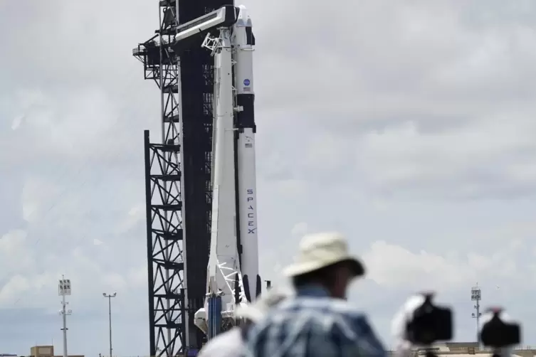 Cape Canaveral: Fotografen richten ihre Kameras auf der Startrampe 39-A im Kennedy Space Center. 