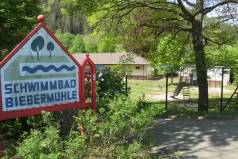 Das Tor bleibt zu: Diesen Sommer öffnet das Freibad Biebermühle nicht.