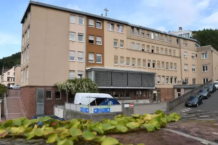 Das Rodalber Krankenhaus ist seit Jahren sanierungsbedürftig. Doch selbst wenn die Klinik brandneu wäre, ist sie zu klein zum Üb