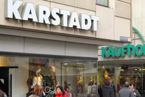 In Trier sind Karstadt und Kaufhof direkt nebeneinander.