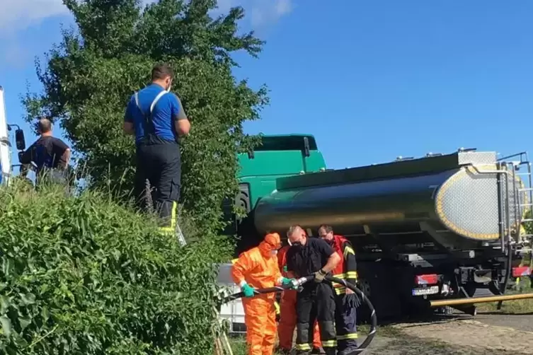 Zu einem Dieselunfall kam es am Donnerstag bei Forst. 