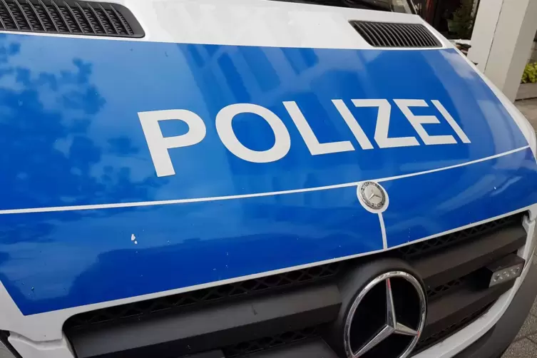 Die Polizei sucht Zeugen des Vorfalls in Rodenbach: Wer hat den weißen Kombi gesehen?