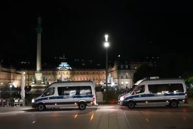 Mit einem massiven Polizeiaufgebot sollten neue Ausschreitungen verhindert werden. 