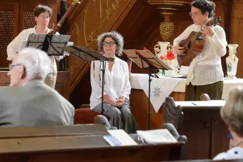 Hörgenuss mit (von links) Jennifer Harris, Hedda Brockmeyer und Andrea Baur.