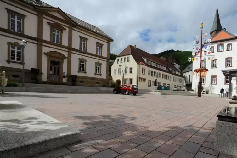 Rund um den Marktplatz wird auch immer mal wieder falsch geparkt.