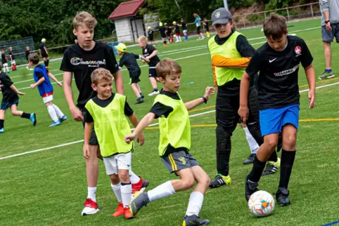 Nach jeder Trainingseinheit stand für die Nachwuchsfußballer ein Spiel auf dem Programm.