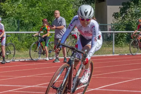 Hannah-Franziska Brand vom RSV Rheinzabern auf ihrer Runde. 