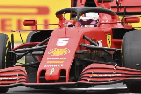 Sebastian Vettel in seinem Wagen.