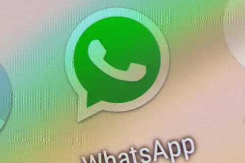 Beliebt, aber in der Hand des Monopolisten Facebook und möglicherweise auch nicht sonderlich privat: der Messenger WhatsApp. 