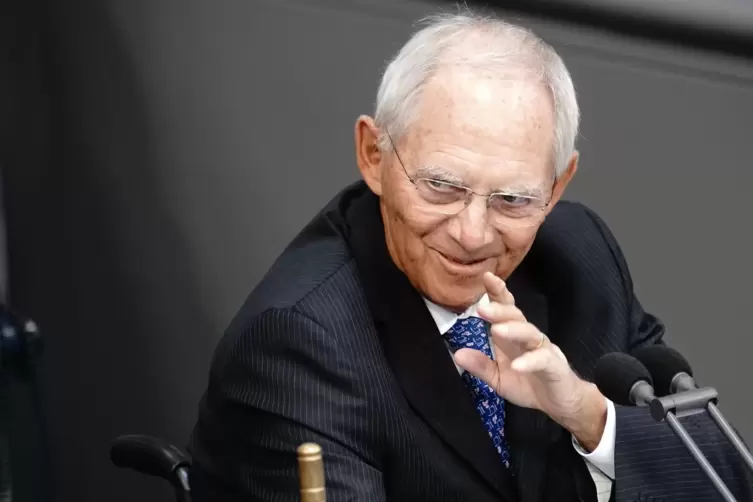 Bundestagspräsident Wolfgang Schäuble orientiert sich an der Kinderfragestunde in den Niederlanden.