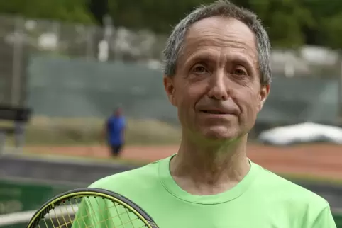 Hans-Peter Steeb gewann das Herrenfinale der Lk 4 bis 16 nach Aufgabe des Gegners. 