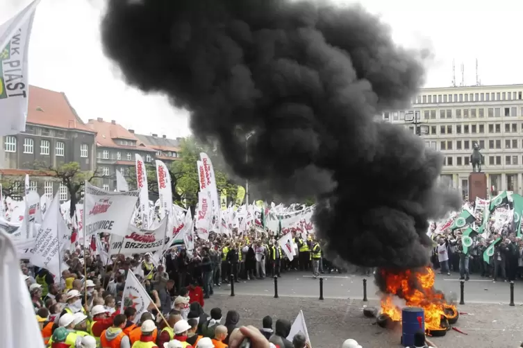 Polens Bergleute gehen für ihre Interessen immer wieder auf die Straße, wie hier im Jahre 2014 in Kattowitz.