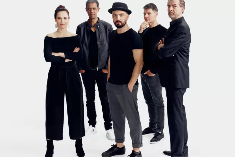 Das Jazz Department der Söhne Mannheims besteht aus (von links) Phallée, Edward Mclean, Michael Klimas, Ralf Gustke und Michael 