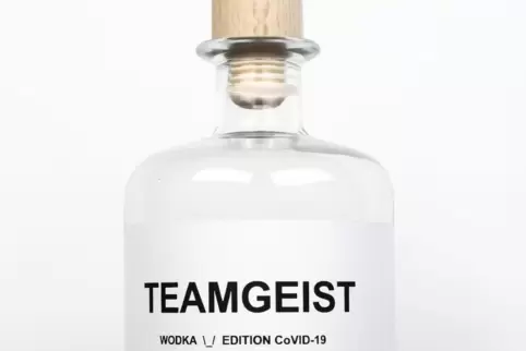 Klares Design: der Teamgeist-Wodka der Brennerei Braun.