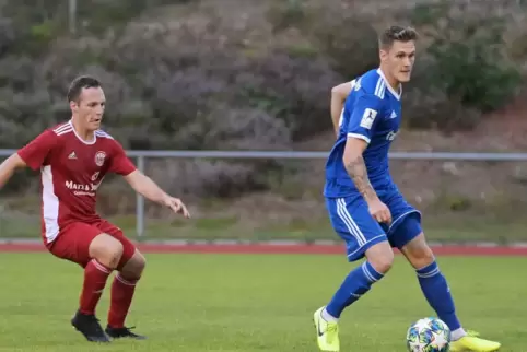 Seine Treffer zählten gegen Offenbach nicht: Tom Schmitt (rechts). 