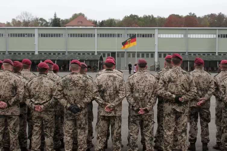 Auf dem Exerzierplatz soll die Interimsküche gebaut werden. In unserem Bild aus dem Oktober 2018 wurden Soldaten in den Auslands