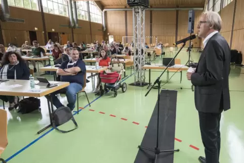 „Wir brauchen 24,5 Millionen Euro für die Fusion“, rechnete TU-Präsident Arnd Poetzsch-Heffter im Stadtrat vor. 